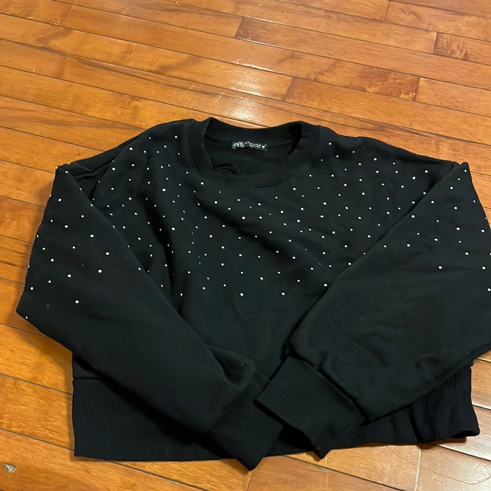 Zara black crop sweatshirt size M